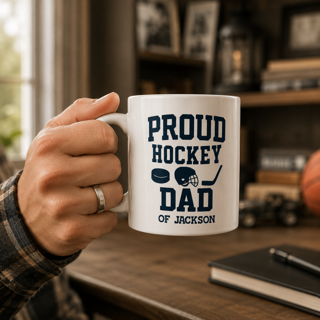 Personalized hockey mug size and detail view, 11oz and 15oz